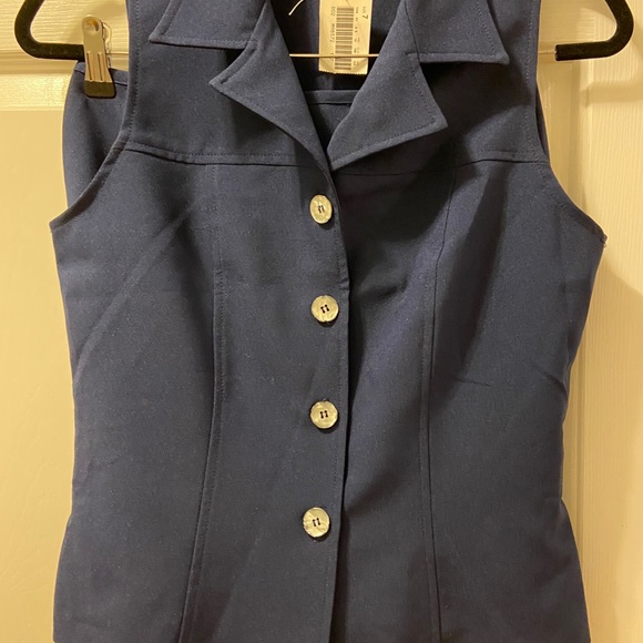 Women’s casual suit - Picture 3 of 4